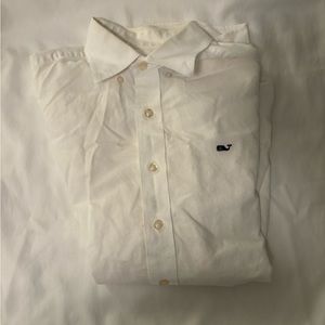 White button down vineyard vines shirt.